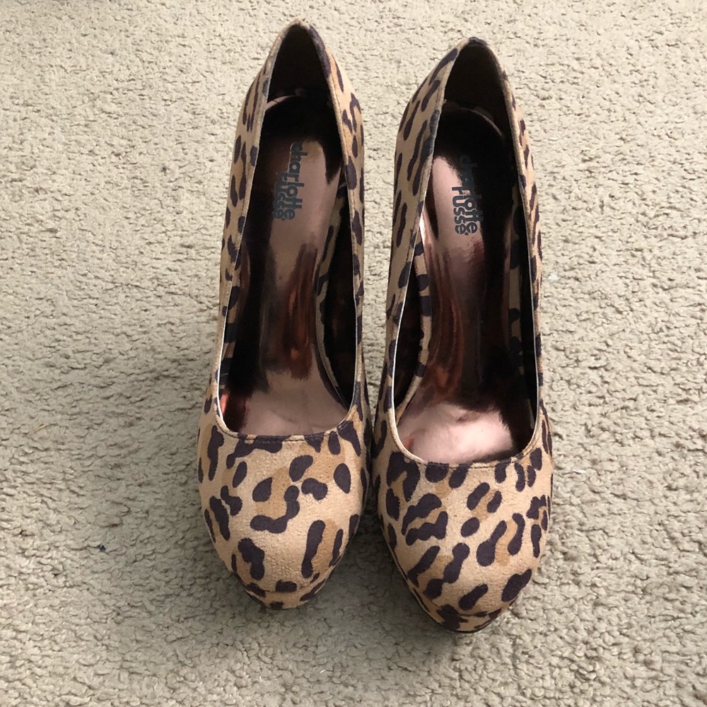 Leopard platform heels